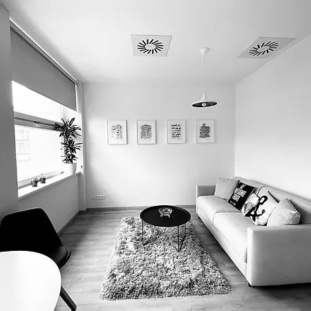 New In Quiet Part Of The Center Μπρατισλάβα