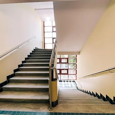 New In Quiet Part Of The Center *