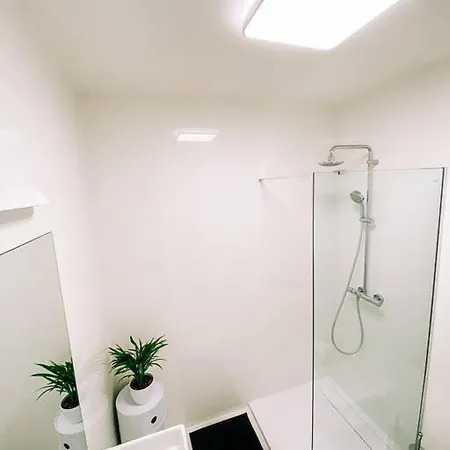 New In Quiet Part Of The Center