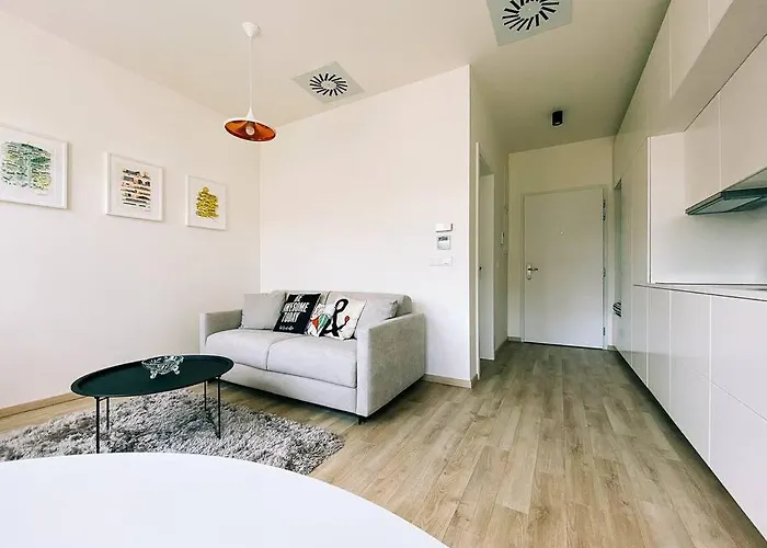 New In Quiet Part Of The Center Apartament