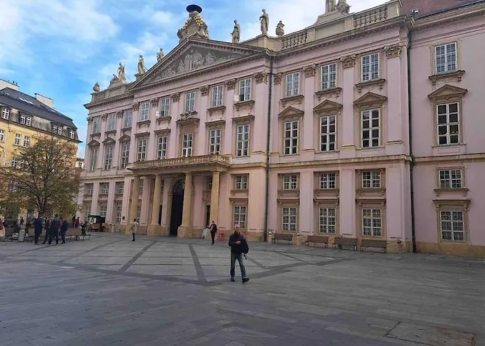 New In Quiet Part Of The Center *