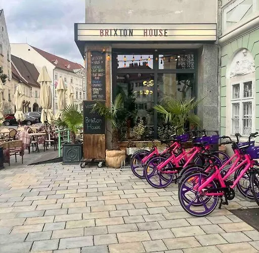 Апартаменти New In Quiet Part Of The Center Братислава